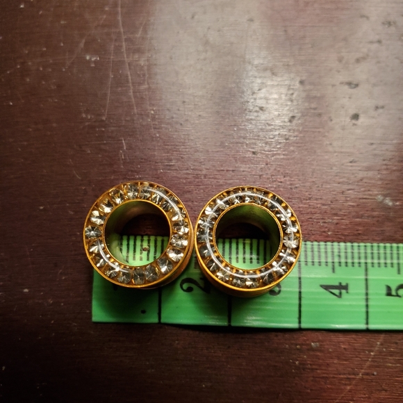 2g Gold & Silver Ear Barrel Tunnel Piercing - Picture 3 of 4